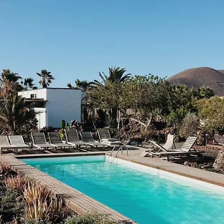 Asulito 400 M2 House With Pool Lajares