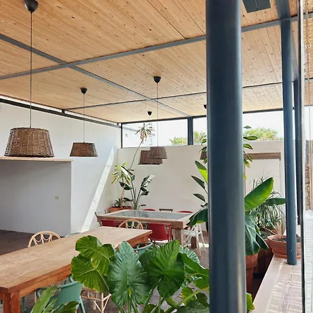 Asulito 400 M2 House With Pool Lajares