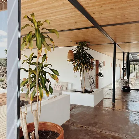 Asulito 400 M2 House With Pool Lajares