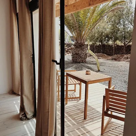 Asulito 400 M2 House With Pool Lajares