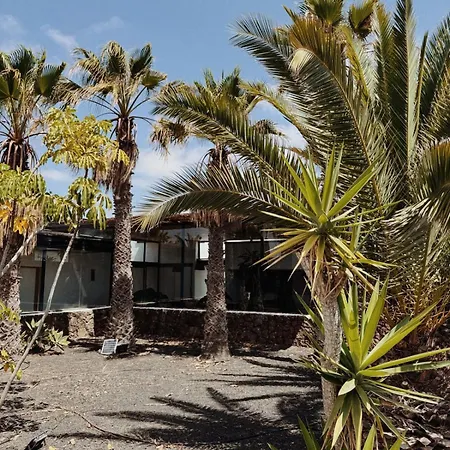 Asulito 400 M2 House With Pool *