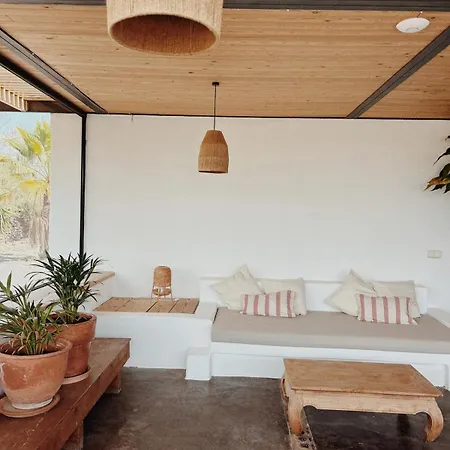 Asulito 400 M2 House With Pool *