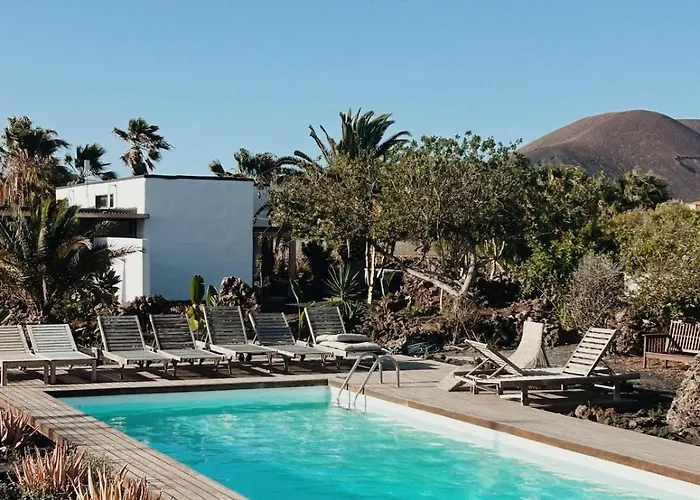 Asulito 400 M2 House With Pool Lajares