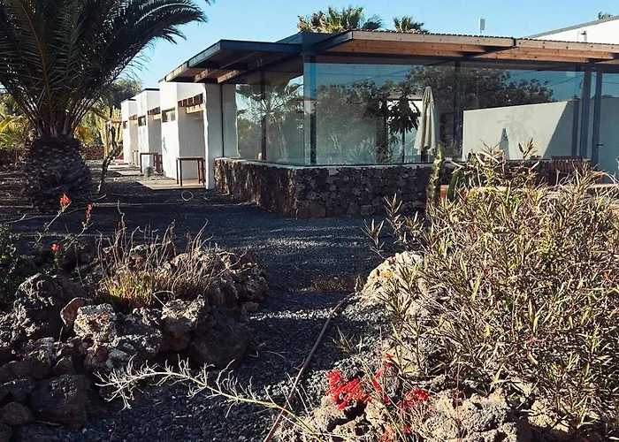 Asulito 400 M2 House With Pool Lajares