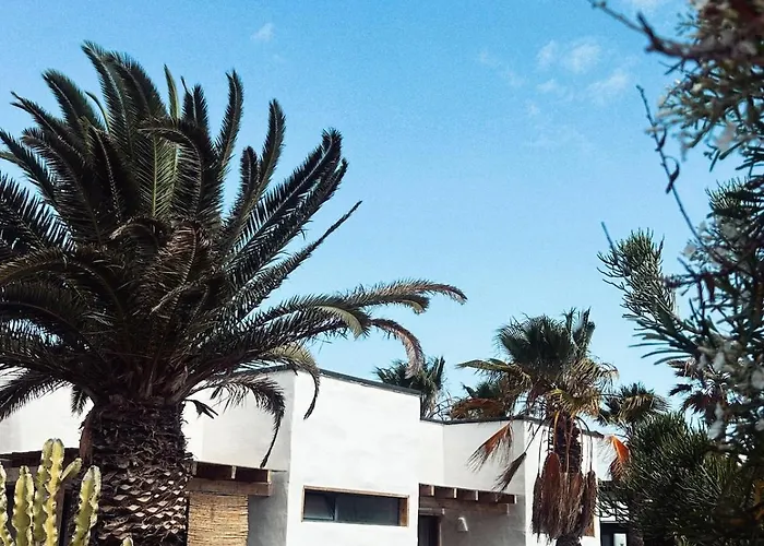 Asulito 400 M2 House With Pool Lajares