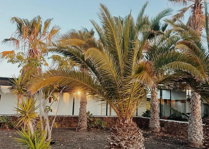 Asulito 400 M2 House With Pool *