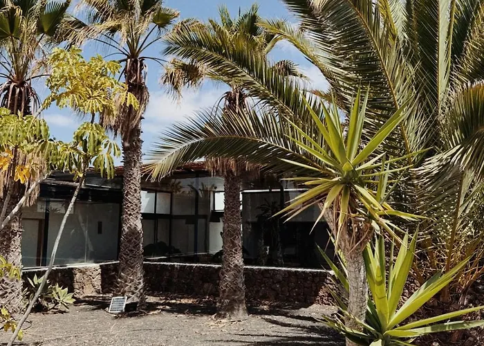 Asulito 400 M2 House With Pool *